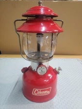 Vintage Coleman Lantern Model 200A