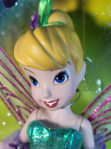 DISNEY FAIRIES TINKER BELL PORZELLAN MESSING SCHLÜSSEL ANDENKEN PUPPE 2008 UNGEÖFFNETE BOX - Bild 24 von 24