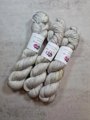 Sw Merino Seide Kaschmir Garn, 4-ply, Griffweise Gewicht, 100g, Knistern - Bild 1 von 4