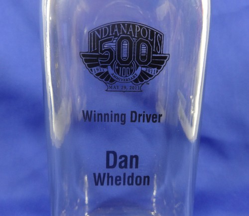 2011 Indianapolis 500 Dan Wheldon Winners Milk Bottle Collectors Edition - Picture 4 of 12
