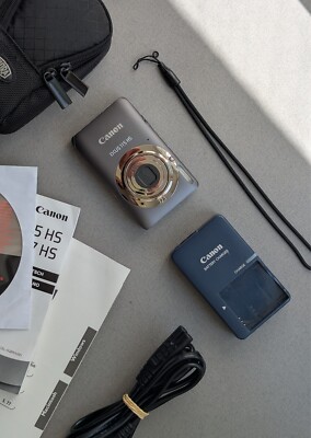 Canon IXUS 115 HS - PowerShot ELPH 100 HS Like New