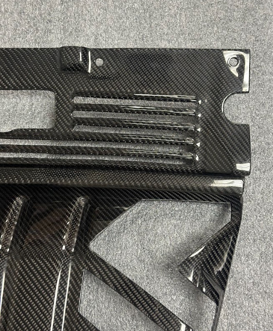 Eventuri Black Carbon Fiber Engine Cover Gloss Finish Lamborghini Huracan