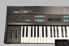 YAMAHA DX7 FM Synthesizer 61-Key Vintage Keyboard w/ Hard Case from Japan