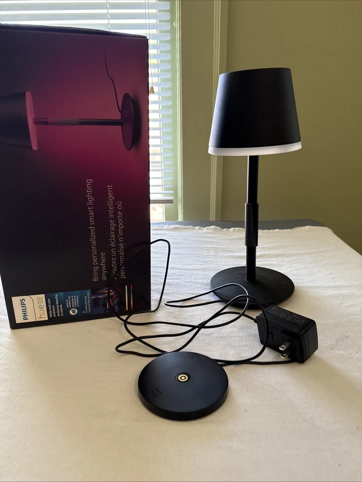 Philips Hue Go Portable Rechargeable Table Lamp 13.78" (576454) - Black - Image 3 of 4