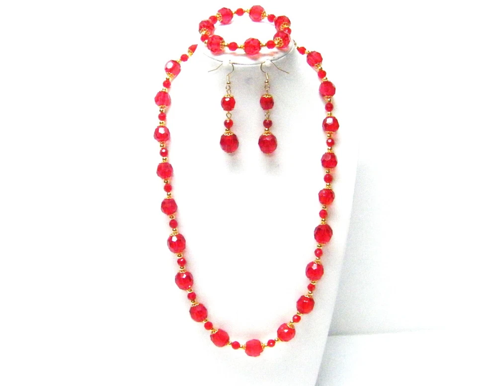 Abalorio acrílico facetado cristal translúcido rojo rubí con fornituras doradas cuello/brazalete/oreja Foto 2 de 4