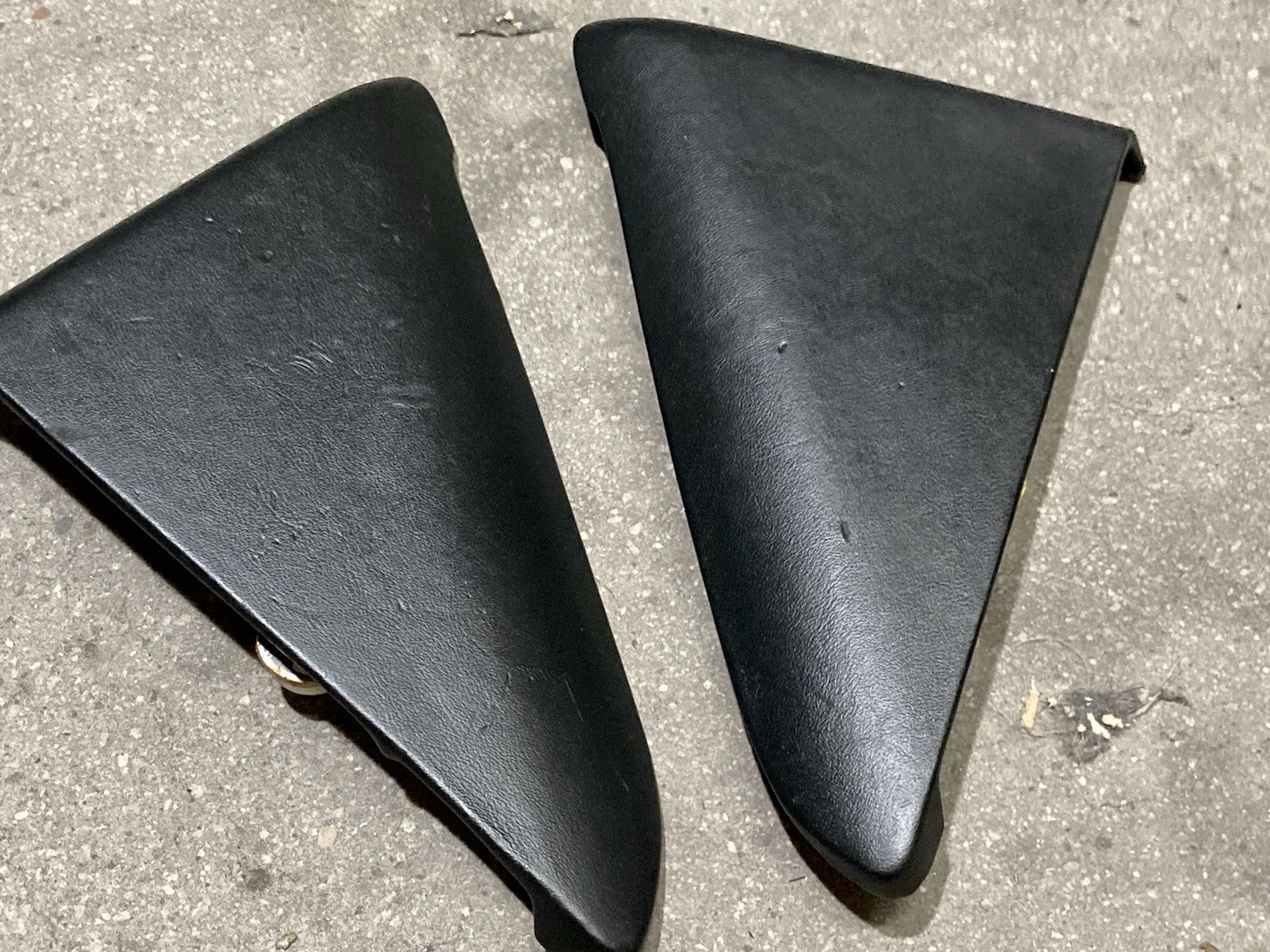 LAMBORGHINI MURCIELAGO DRIVER LEFT SIDE DOOR MIRROR TRIANGLE TRIM OEM 418868361