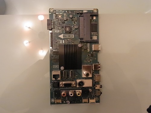 Toshiba TV Mainboard, Vestel 17MB130S, 234600005 aus Toshiba 43V6763DA.