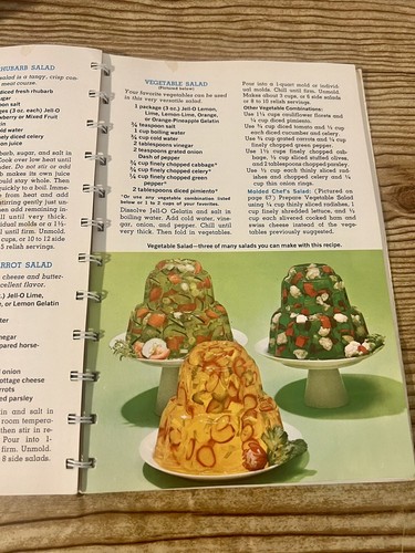 2 VTG 50s-60s “Free”Cookbooks: MEAT RECIPES ‘ROUND THE WORLD & JOYS OF JELL-0 - Picture 14 of 15