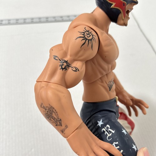 Figura Rey Mysterio Ring Giants 14 pulgadas WWE Jakks Pacific 2005 - Imagen 4 de 20