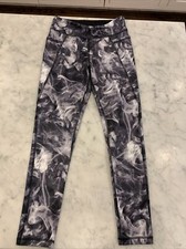 EUC Tek Gear Girls Black/Gray/White Smoke Pattern Activewear Leggings Sz L-10/12