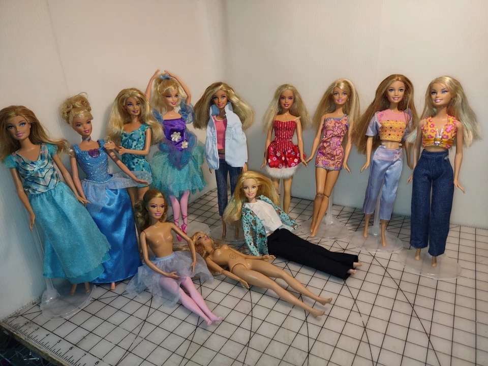 Lote enorme de boneca Barbie vintage Mattel 2000's Fashion Fever, fã de NSYNC e outros - Imagem 2 de 4