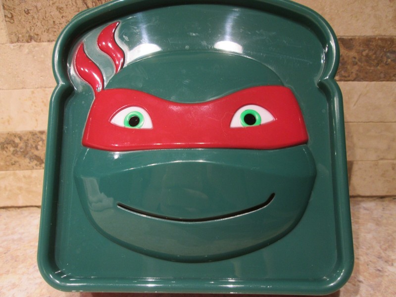 Teenage Mutant Nija Turtles lunch sandwich container Evriholder products