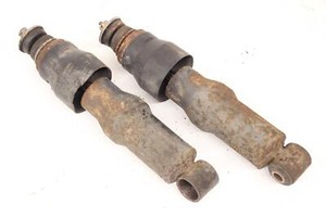 VW T4 2,4D Stoßdämpfer Stossdämpfer Vorderachse Vorne rechts links 7D0413031B