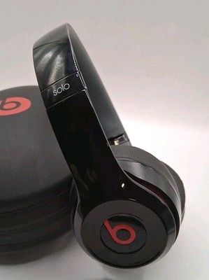 Beats Solo 2 Wired Headphones Gloss Black / Red W/ Case Model BO518
