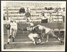 1968 Photo-Gale Sayers Chicago Bears Scores For West All Stars In Pro Bowl Game