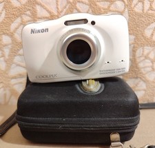 Camera Nikon CoolPix S32 13.2MP 1Gb card White Compact Camera Tested Work