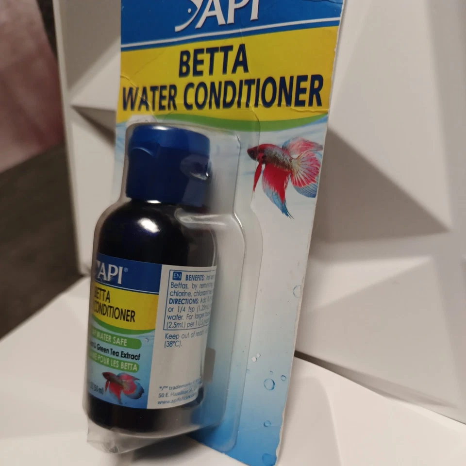 API Betta Water Conditioner 1.7oz (50mL) Makes Tap Water Safe for Betta Fish - Image 3 of 4