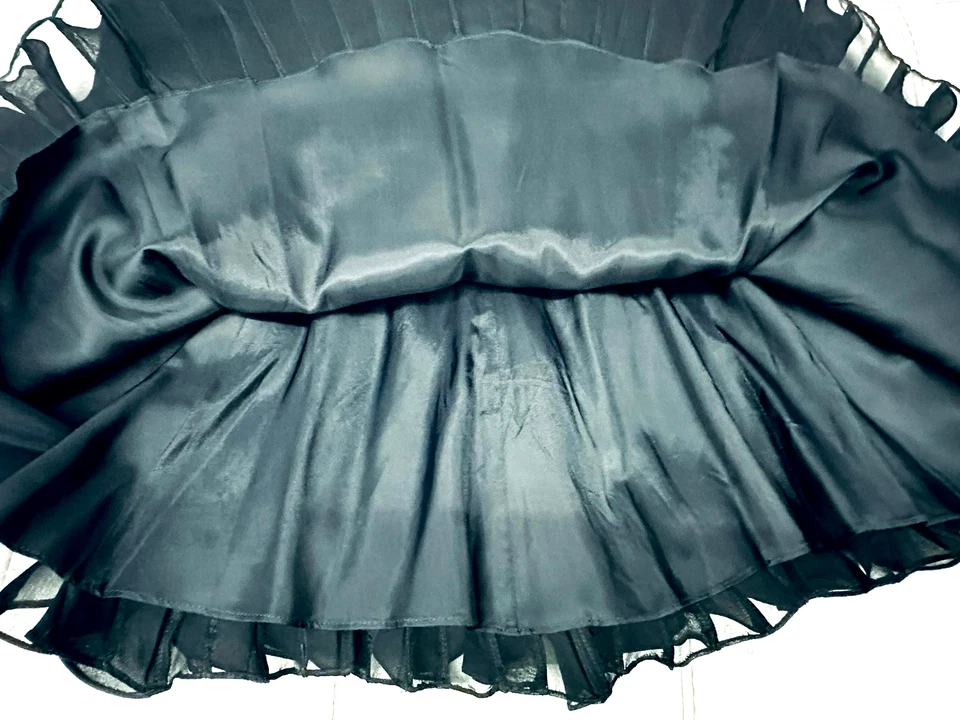 Falda Rickie Freeman Teri Jon 100% Seda Flutter Línea A Cremallera Negra Mate Atlas 8 Foto 3 de 4