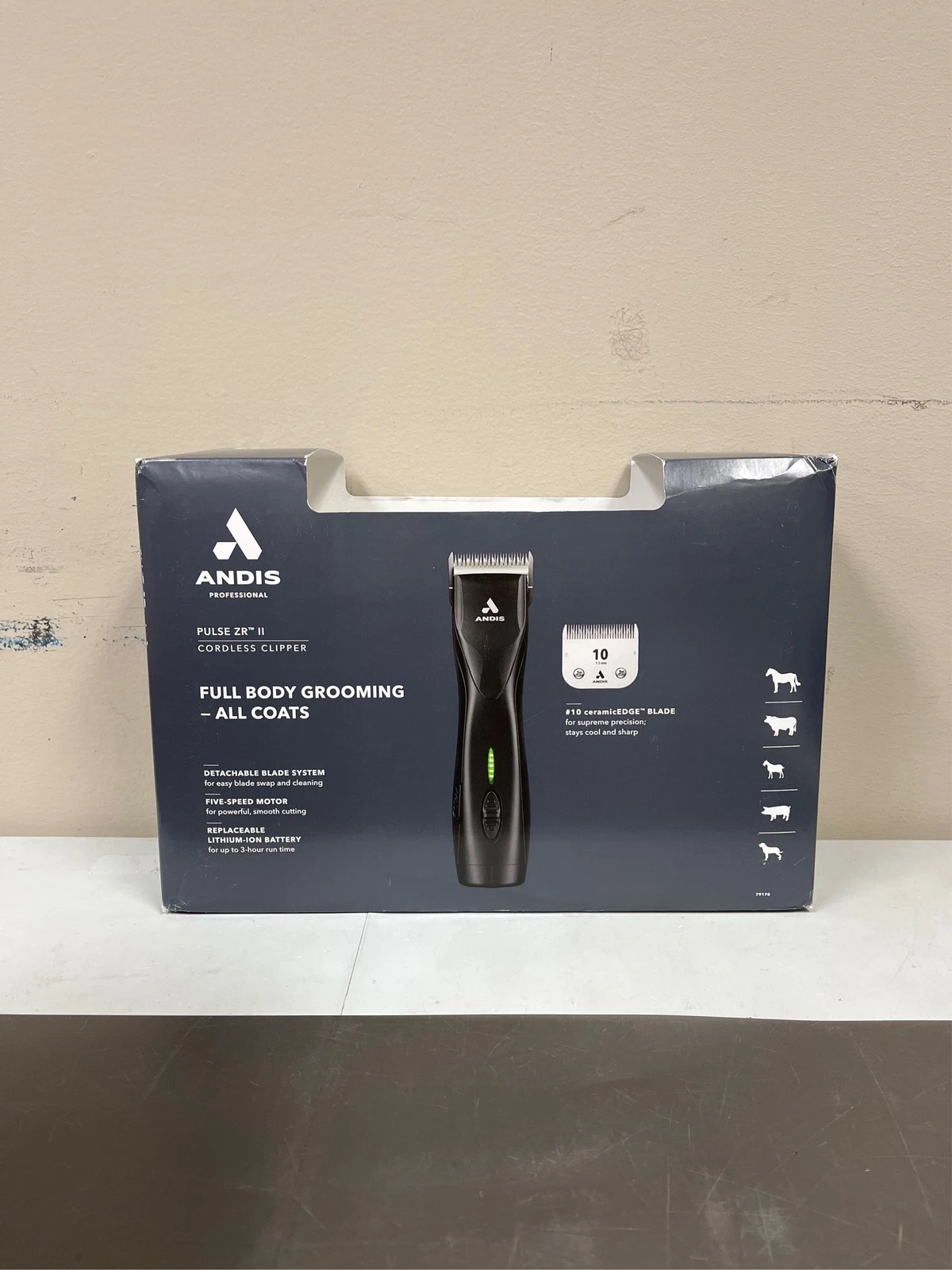 Pet Edge AD7905 17 AN Pulse ZRII Detachable Blade Cordless Clip Clipper, Black
Opens in a new window