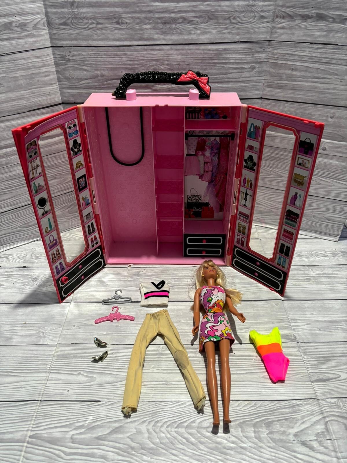 Barbie Ultimate Closet Wardrobe Mattel Bundle Doll Accessories