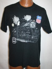 Vintage UNION PACIFIC Challenger Engine 3985 DAYLIGHT SALES T-SHIRT M Railroad