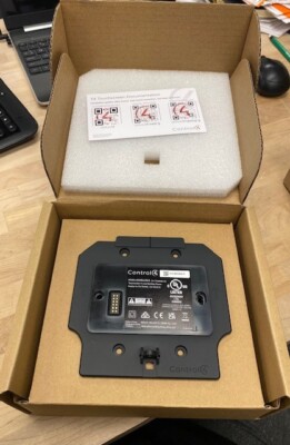 Control4  AC-Powered Mid-Box In-Wall Touchscreens for T4, C4-T4IWMB-AC *PerUnit*