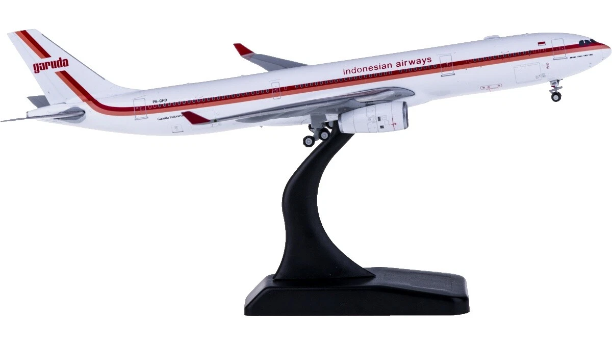 Airbus Diecast Aircraft & Spacecraft with Case