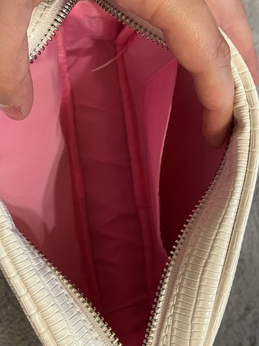 Small Bag White Crocodile Print, Hot Pink Inner Lining, Iridescent Acrylic Chain - Picture 6 of 6