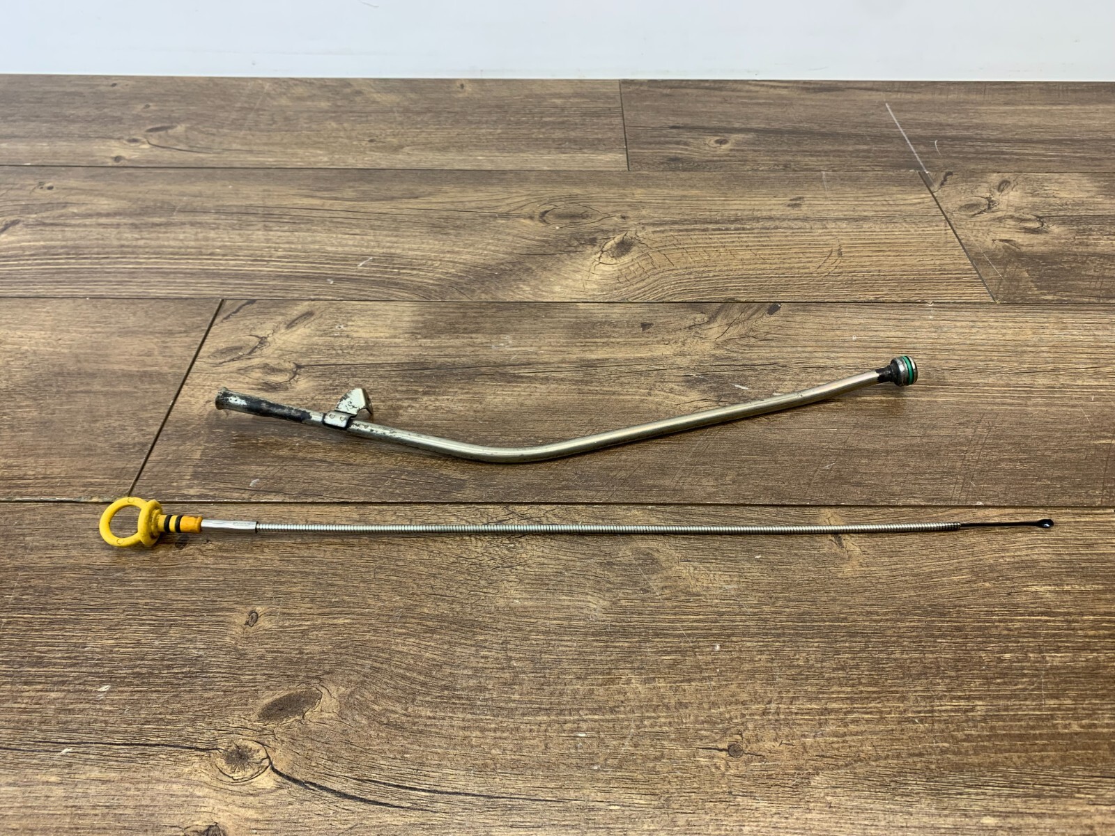2014-2020 Maserati Ghibli 3.0L Engine Oil Level Dip Stick & Tube 295885 OEM