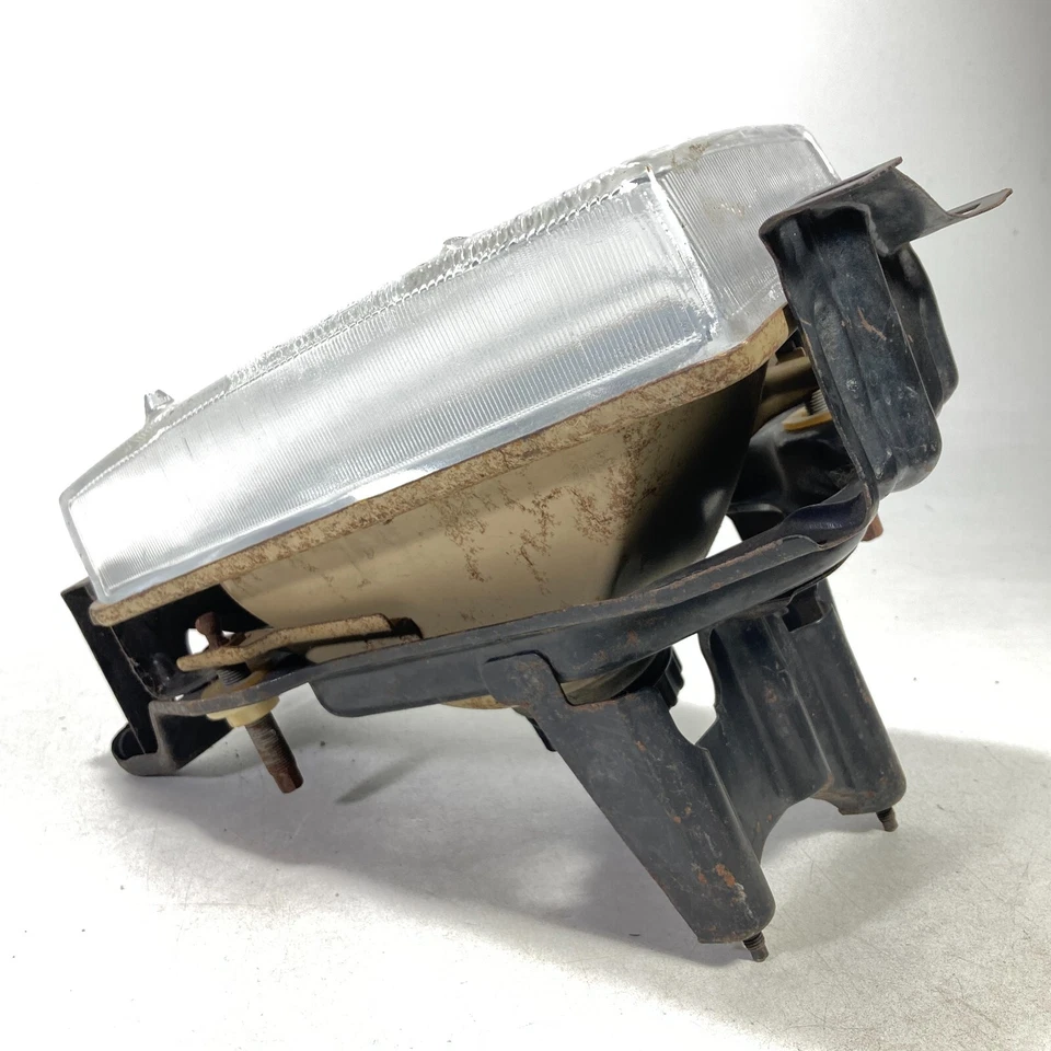 前照灯 右握 1987 年 丰田 Tercel Hatchback 正品 二手 KOITO 16-81 二手 — 第 3/4 张图片