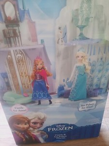 Disney FROZEN Castle & Ice Palace Playset by Mattel Y9968 (2013) - NEW with Box