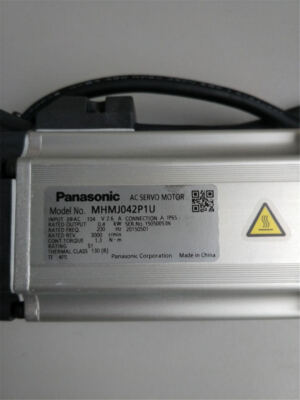 1PC Brand New Original Panasonic MHMJ042P1U Servo Motor One year