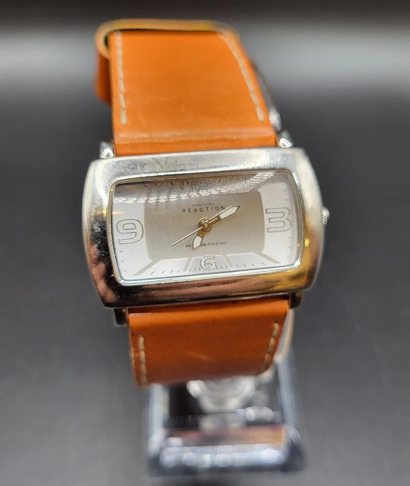 Kenneth Cole Reaction Reloj de Cuarzo Damas 33 x 22 mm Cuero Naranja Batería Nueva Foto 2 de 4