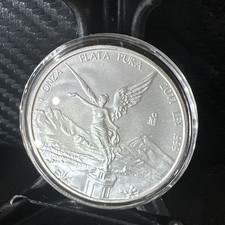 2011 Libertad 1 oz Silver BU In Banco de Mexico Capsule.