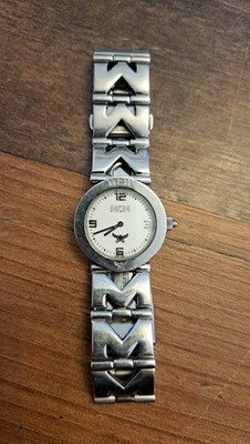 Schöne und Originale MCM Damen Armbanduhr