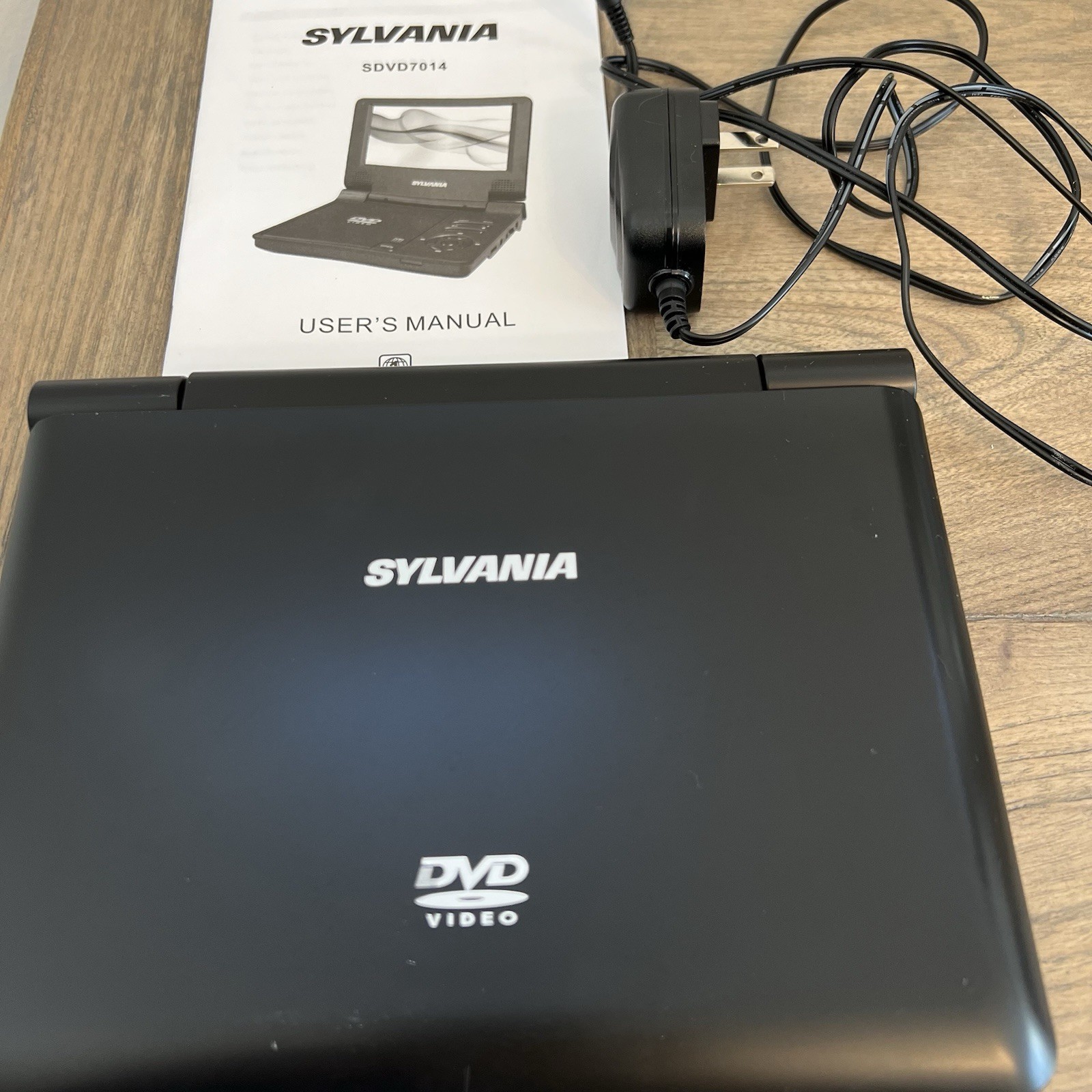 Sdvd7014 Black 7-inch  Works Great! Ac Cable, Book