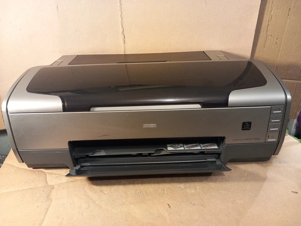 Epson Stylus Photo R1800 A3 Printer: NEED NEW INK - Image 2 of 4