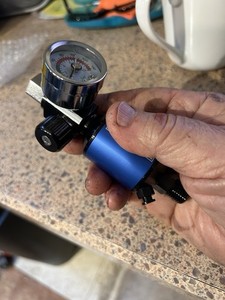 Air Regulator Gauge Spray Gun Pressure Paint Water Filter 1/4 Separator