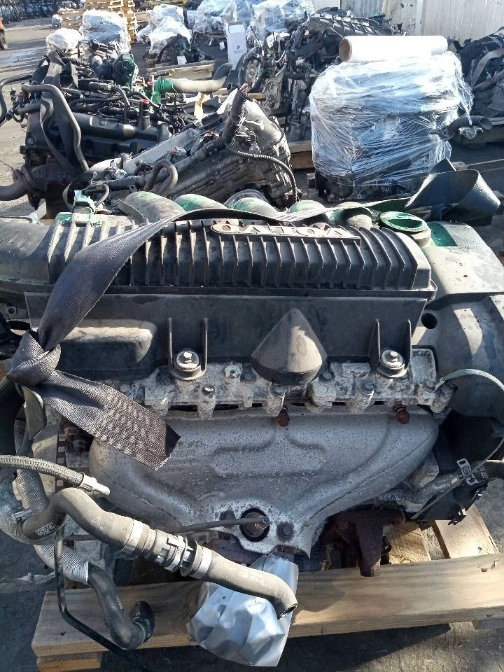 Engine 2.4L VIN 39 4th And 5th Digit Fits 04-10 VOLVO 40 SERIES 102k mile 235707 - Image 4 of 4
