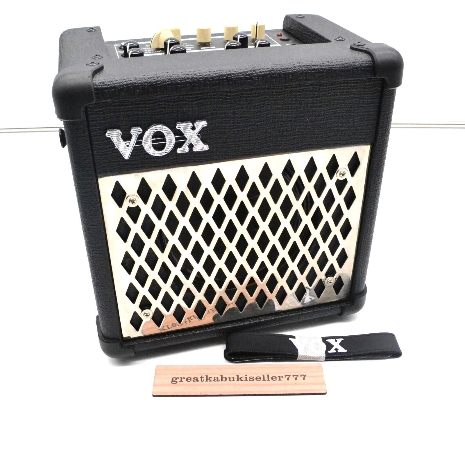 VOX MINI5 Rhythm Modeling Amplifier USED with Strap