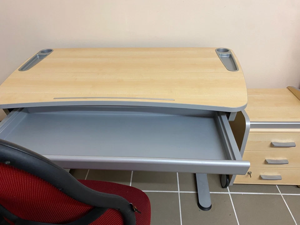 Scout Kinderschreibtisch mit Stuhl und Rollcontainer - Bild 2 von 3