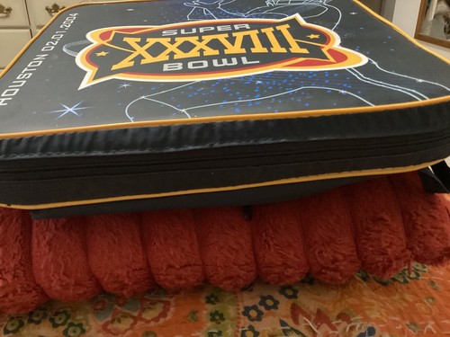 SUPER BOWL XXXVIII HOUSTON SEAT CUSHION;PATRIOTS, TOM BRADY CHAMPIONS/FREE P & H - Picture 3 of 8