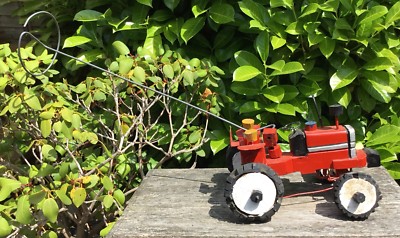Vintage Retro Naive Handarbeit Holz Rot Spielzeug Traktor Mitschieben Lenkspielzeug