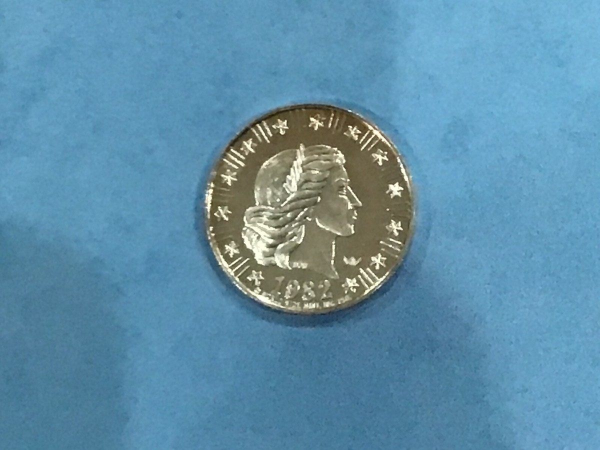 1981 World Wide Mint 1/2 Ounce Fractional .999 Fine Silver