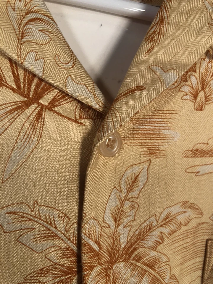 Camisa masculina TULLIANO M 100% seda havaiana amarela padrão palmeira manga curta - Imagem 3 de 4