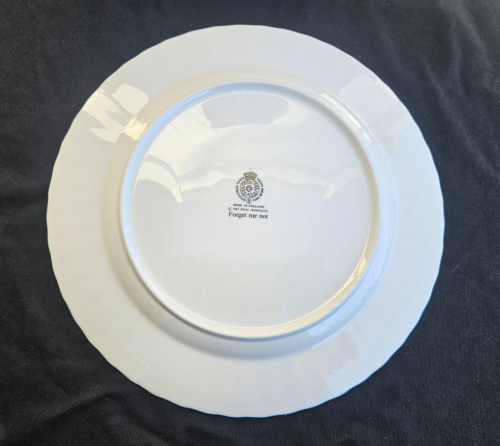 Royal Worcester FORGET ME NOT Dinner Plate. Diameter 10¼ inches. 26 cms. - Picture 6 of 7
