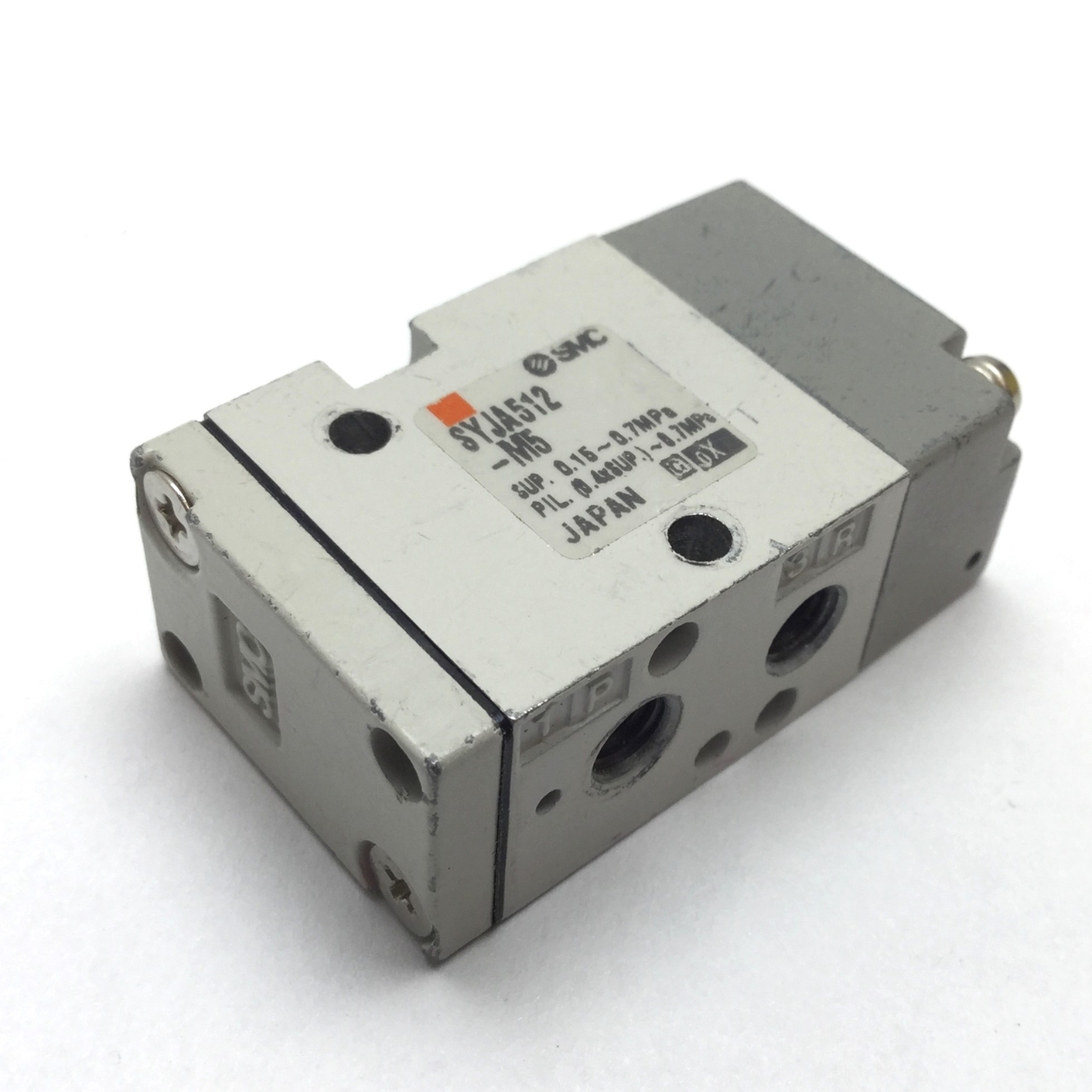 SMC SYJA512-M5 Pneumatic Pilot Valve, 2-Position 3-Port N/C 0.7MPa M5x0.8