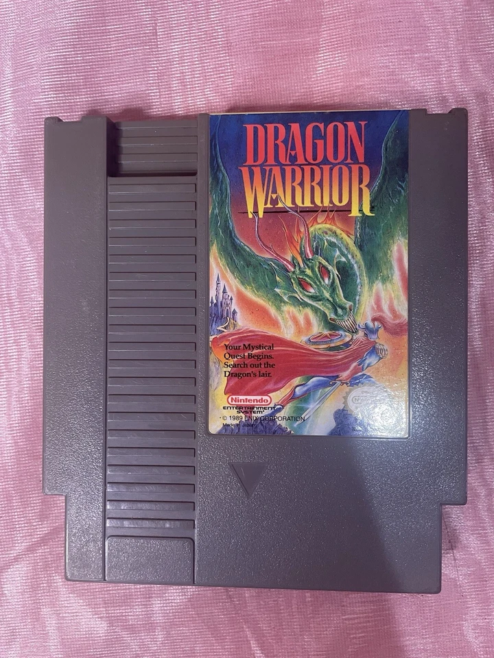 Consola Hyperkin Retron NES con dos controladores, Dragon Warrior, Robocop, Jackal Foto 4 de 4