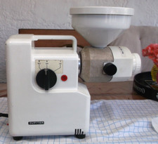 Jupiter Küchenmaschine TYP 882 Getreidemühle mit Steinmahlwerk 320 Watt