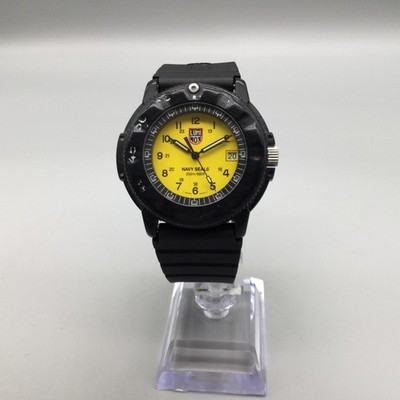 Luminox Navy SEALS Mens Watch 41mm Yellow Dial 200M Diver Date New